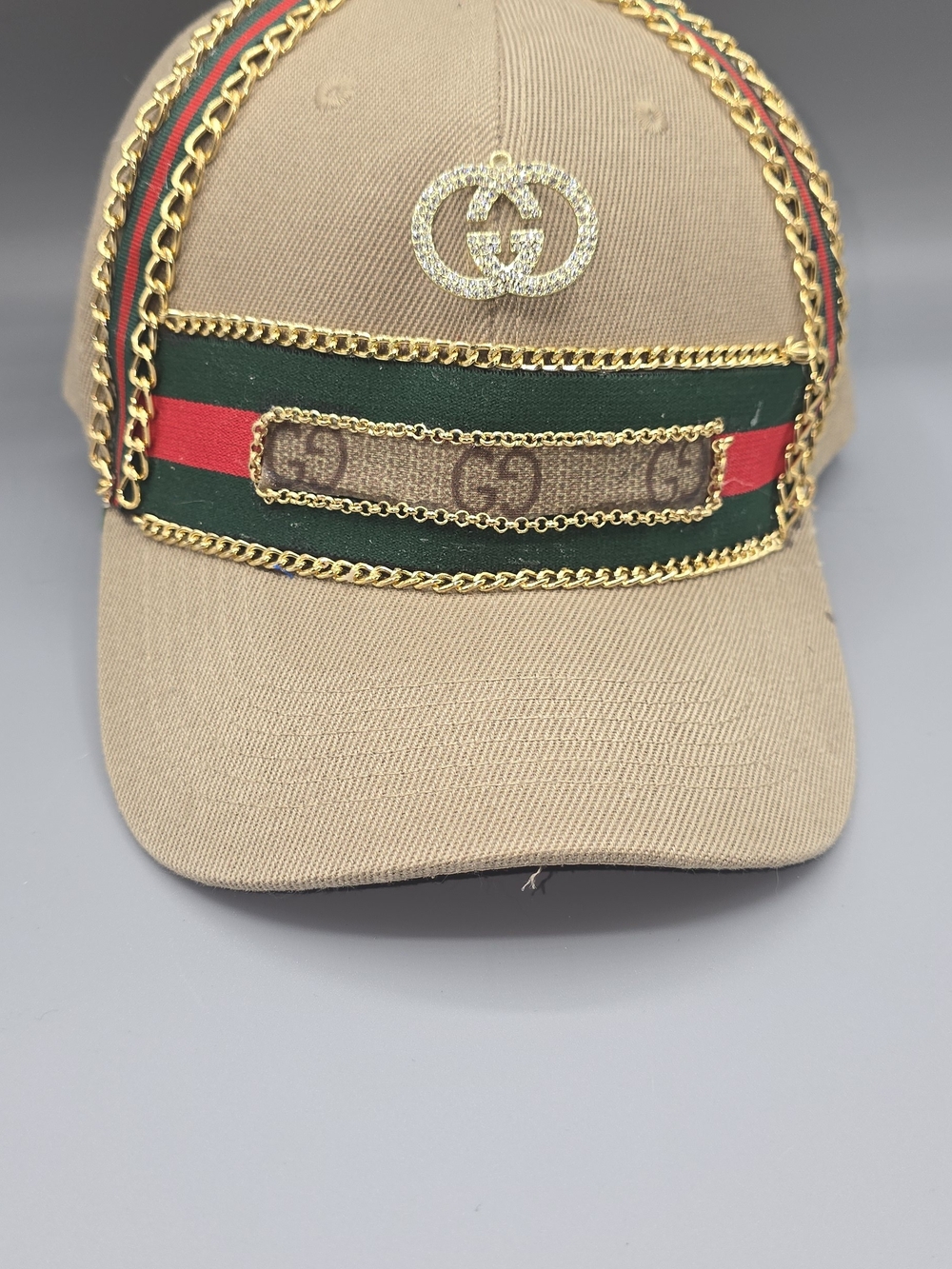 Beige Baseball Cap with Green and Red Stripe & Gold Chains